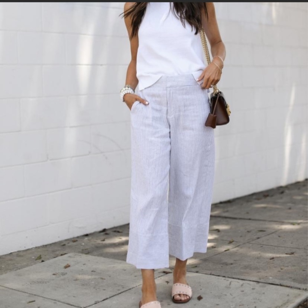 Size 2 banana republic cropped wide leg pants.